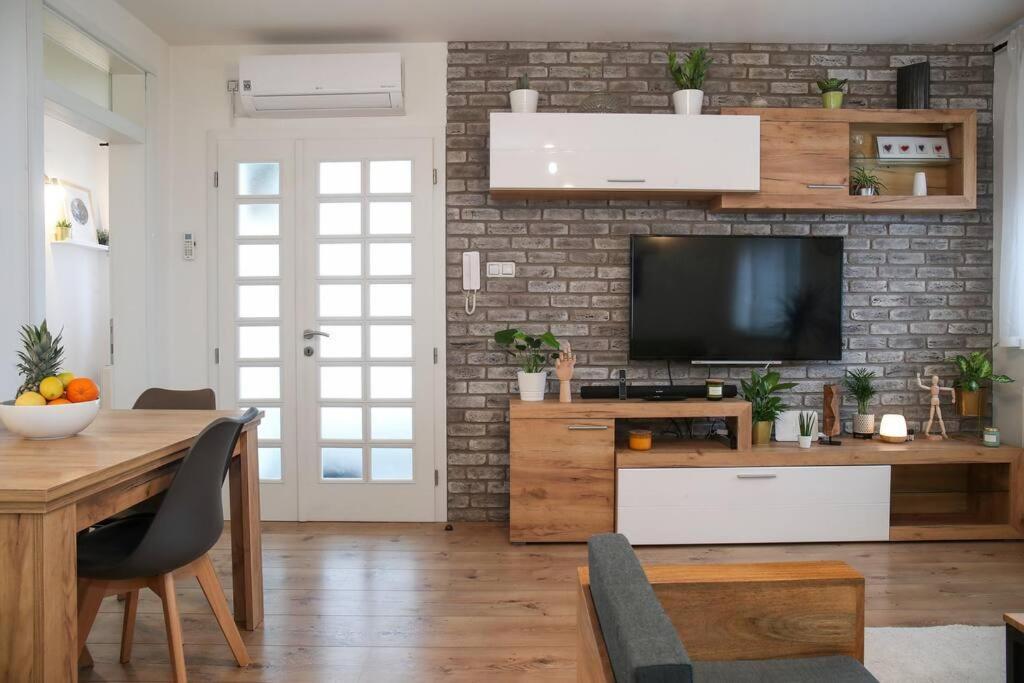 זאגרב Nusha'S Place מראה חיצוני תמונה